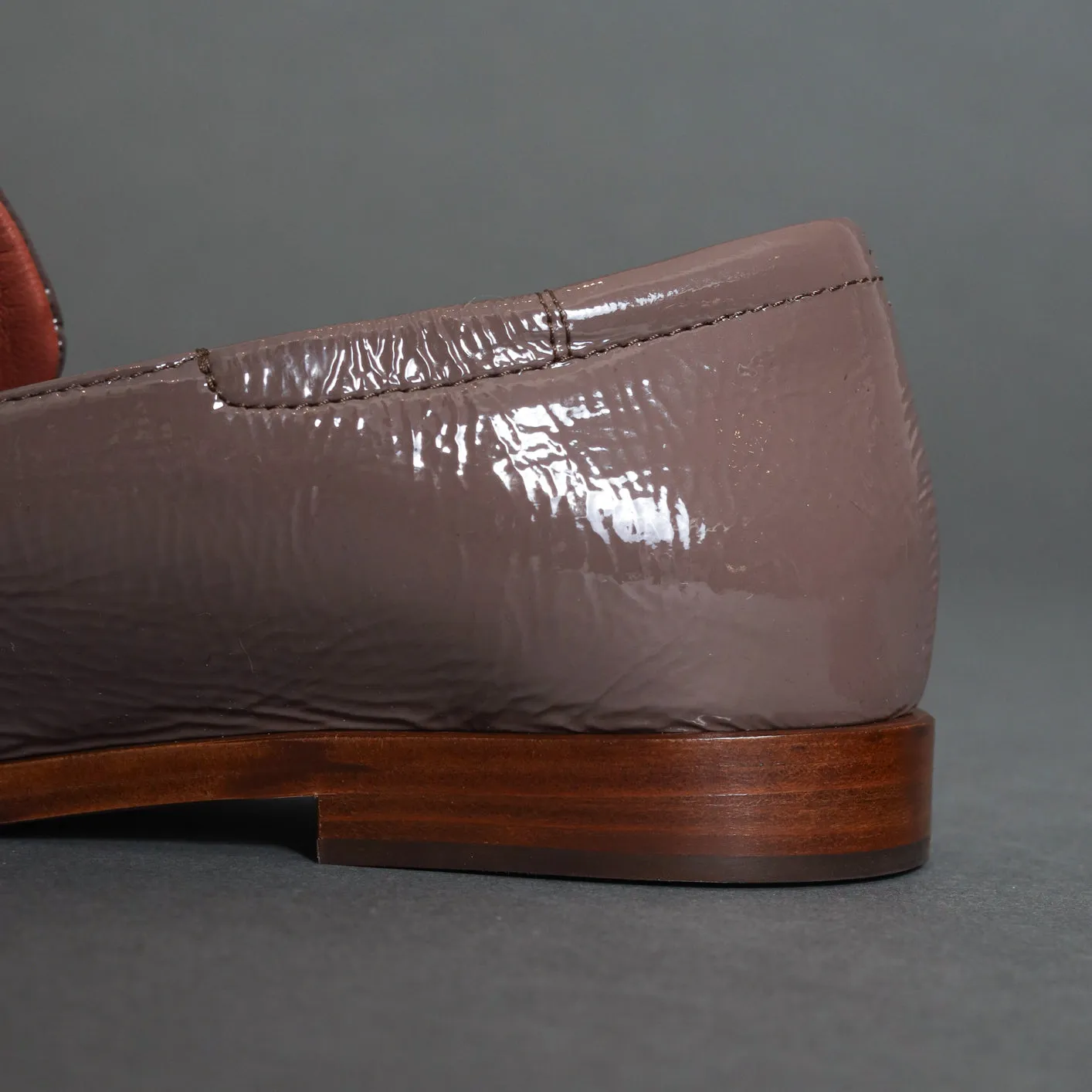 42302 Taupe
