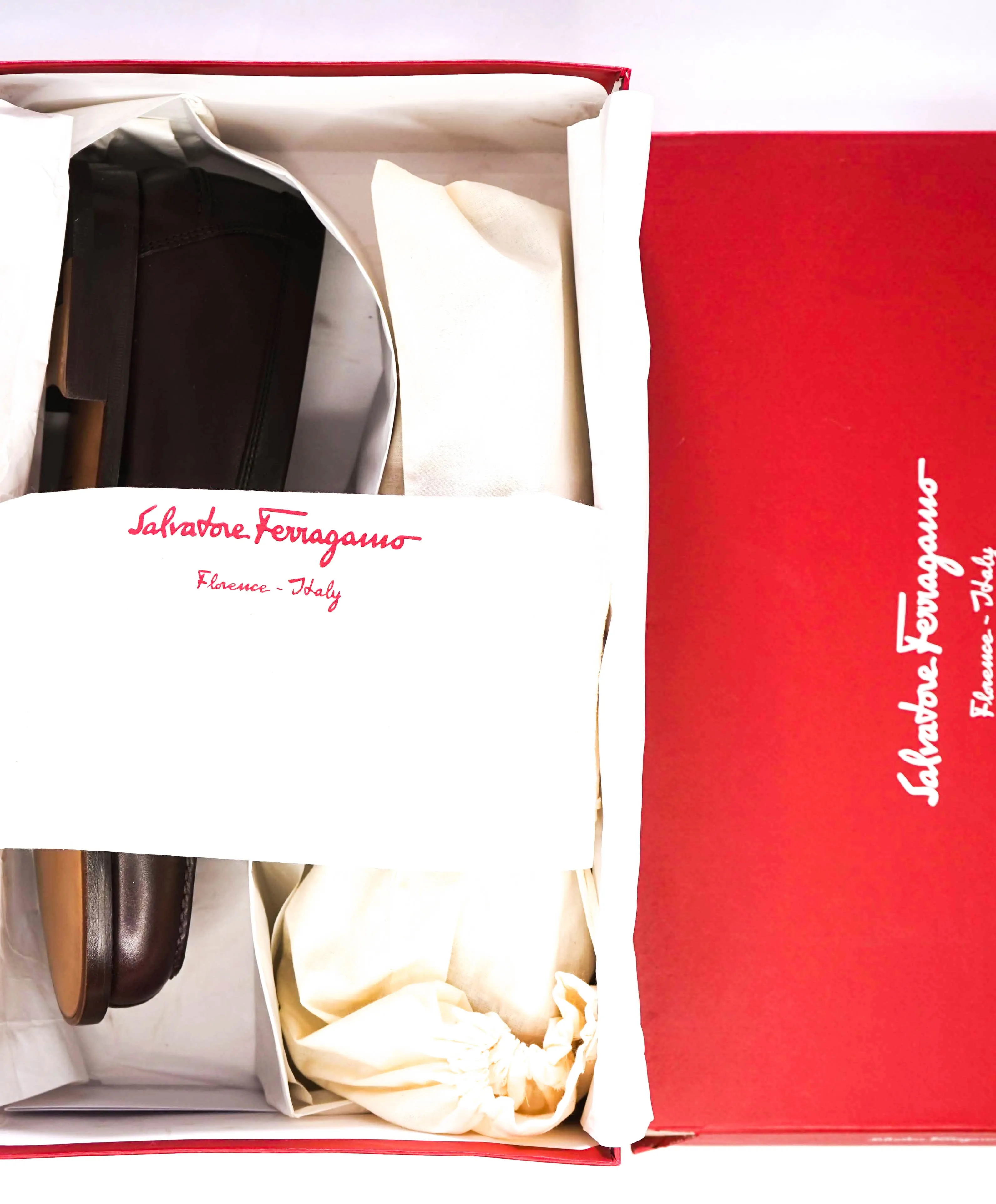 $950 SALVATORE FERRAGAMO - “FORT ROYALE" Gancini Bit Loafer Brown Leather - 8 EEE