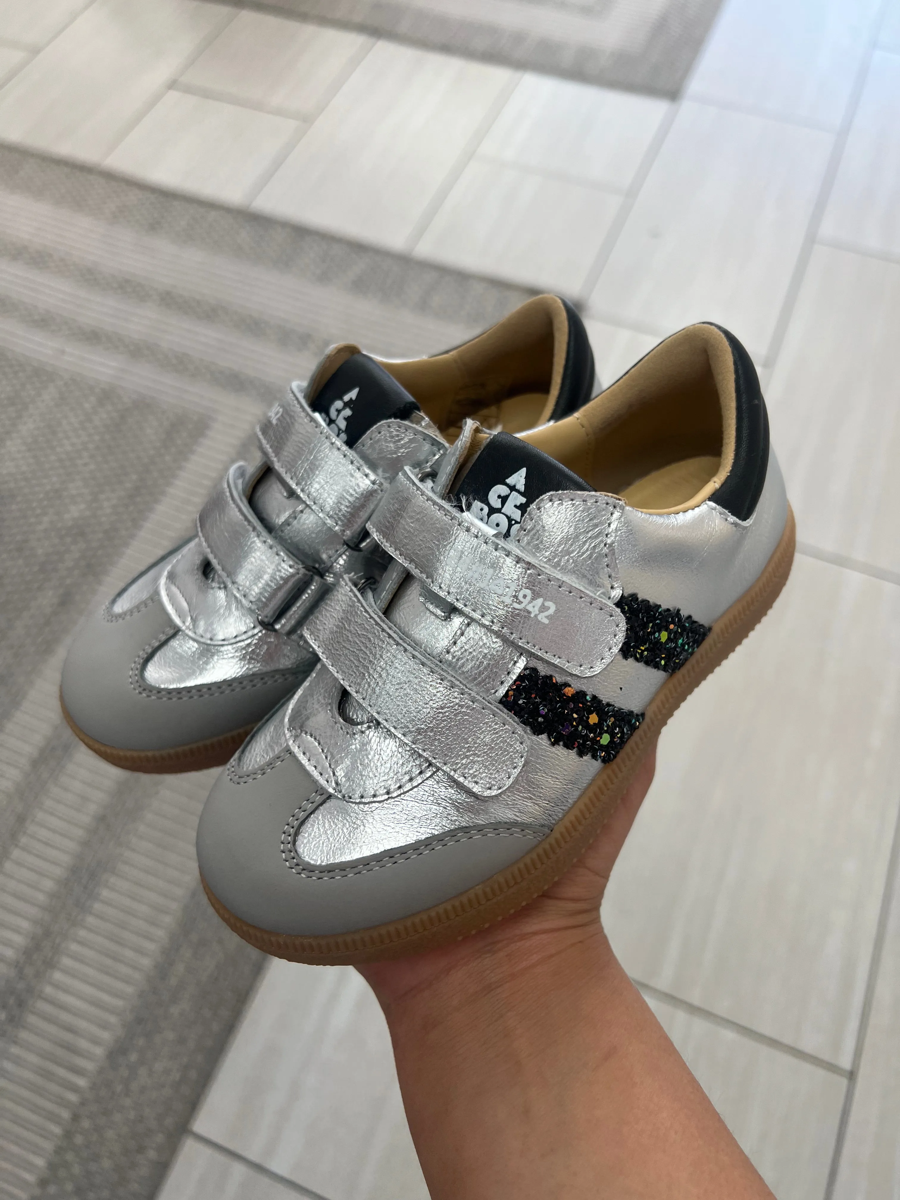 Acebos Silver Stripe Velcro Sneaker