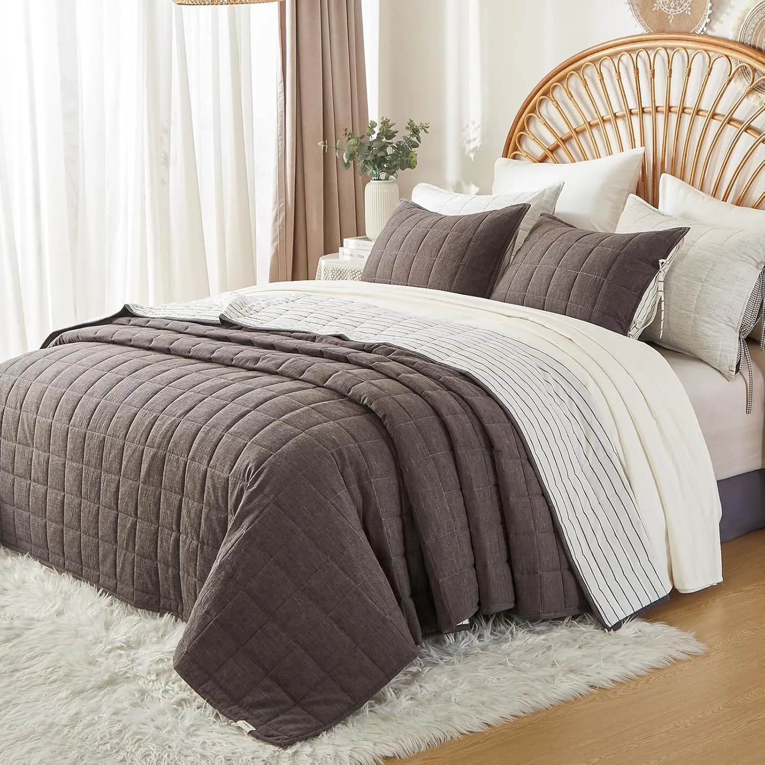 Gray Twin Quilt， Cotton Linen Twin Quilt Bedding Set，2-Pieces Quilted with Grey Stripe Coverlet Lightweight Grey Bedding Comforters with 1 Pillow Shams