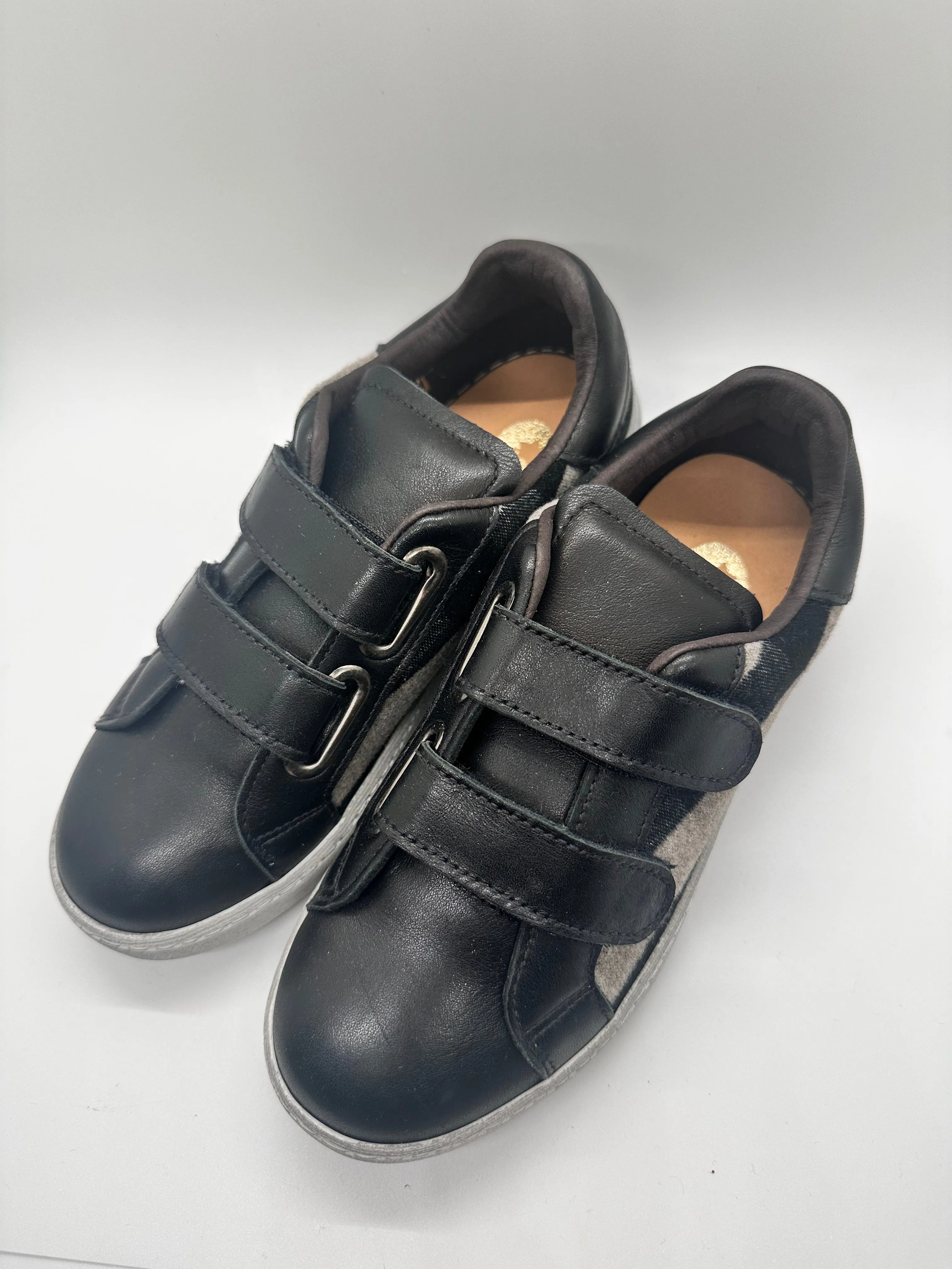 LMDI Black Velcro Sneaker