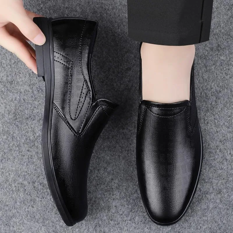 Oxford Shoes for Men Slip On Round Toe Solid Color PU Leather Oxford Shoes Slip Resistant Rubber Sole Low Top Non Slip Block Heel Casual