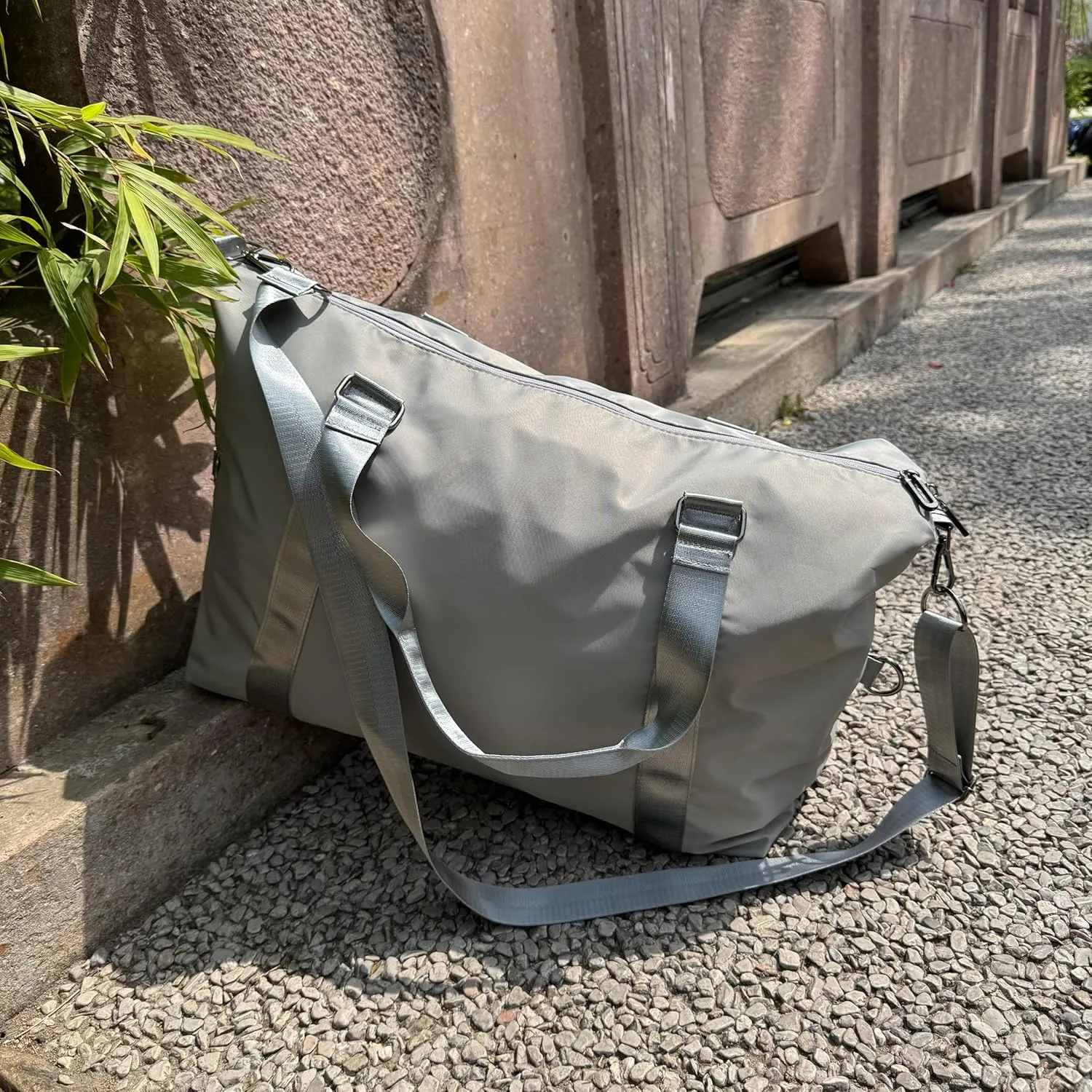 Oxford Sports Gym Bag Travel Bag for Women and Men Water Resistant Adjustable Straps