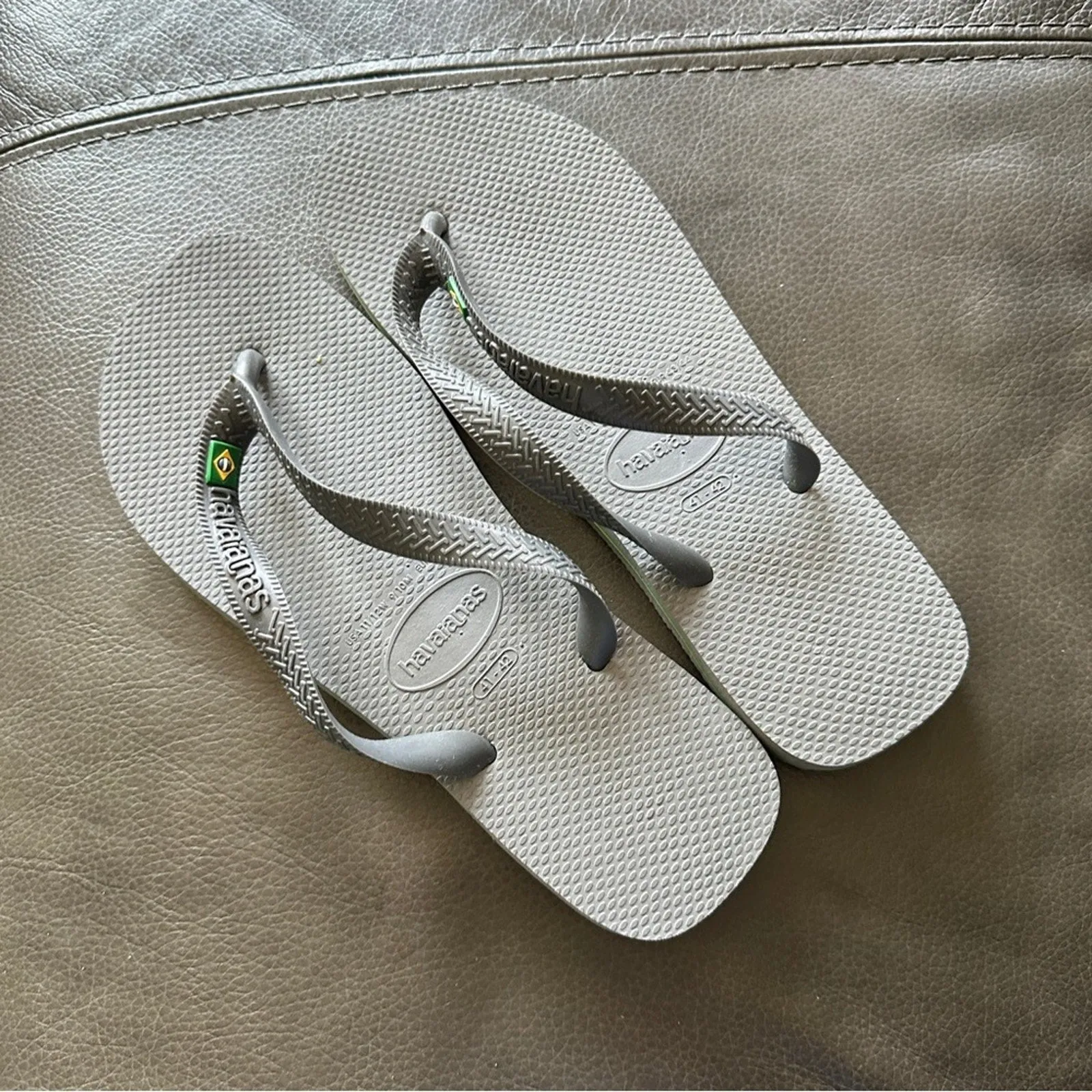PanacheProse Havaianas Brazil Logo Size US Women’s 11/12,Men’s 9/1M Gray Flip Flop S…