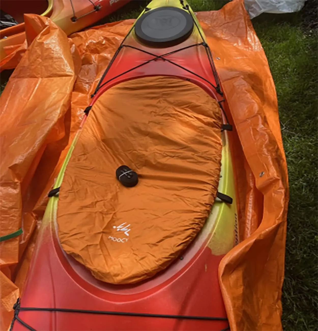 Universal Kayak Cockpit Covers,Drape Waterproof Seal Cockpit Protector Kayak Hatch Covers for Indoor and Outdoor Storage Keep Hatch Hole Seat Clean