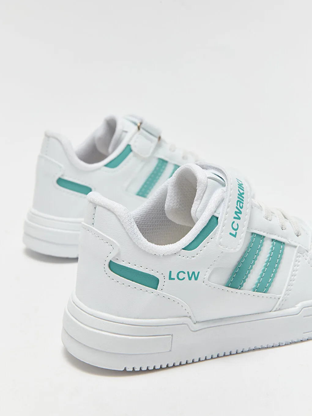 Velcro Girls' Sports Shoes