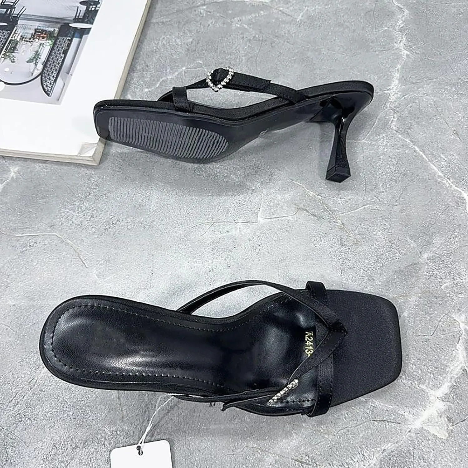 Women's Heart Shaped Buckle Thong Stiletto Sandals Fashion Slip On Square Open Toe Kitten Heel Flip Flops Summer T Strap High Heel Dressy Slide Shoes