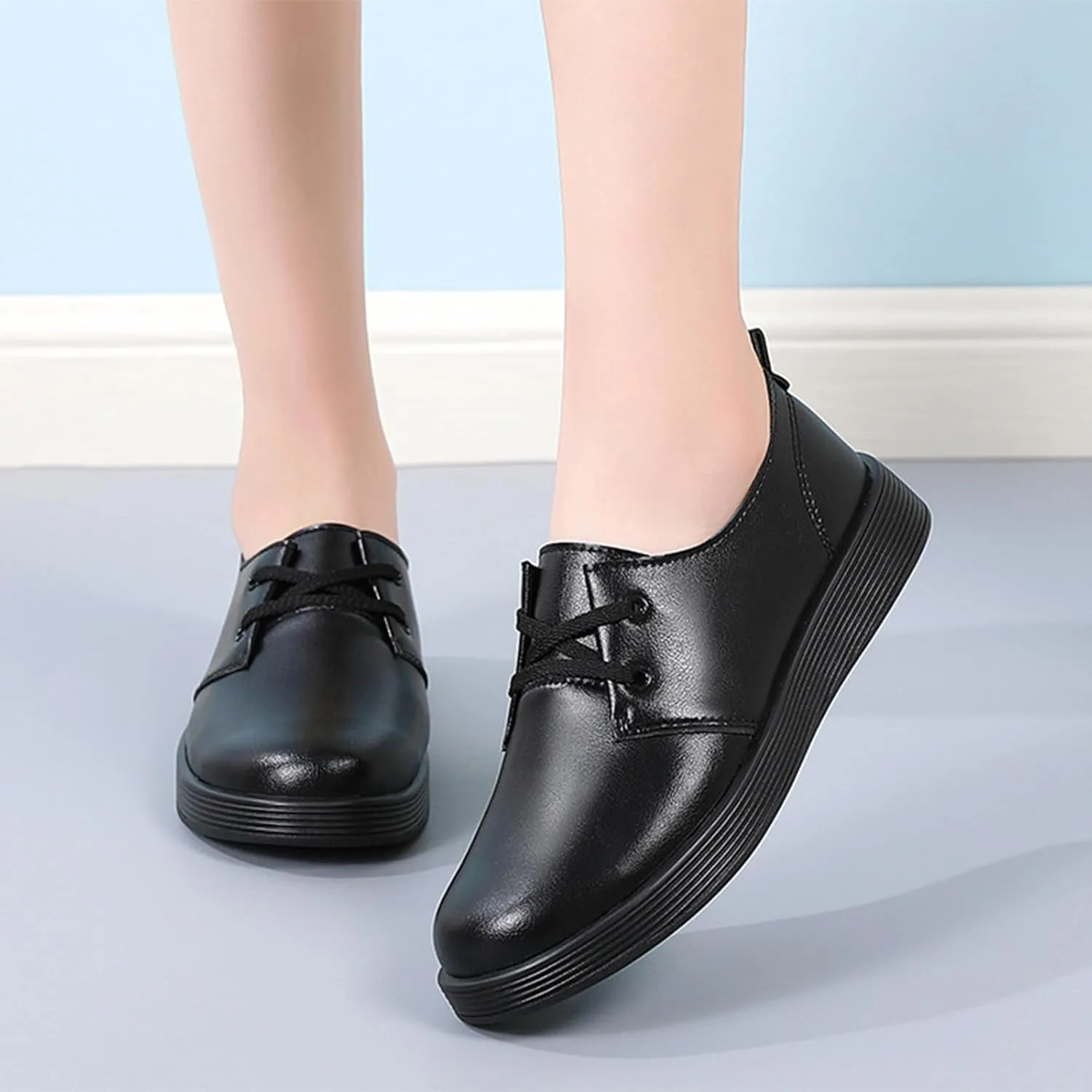 Women's Leather Casual Flat Oxford Shoes Comfort Round Toe Non Slip Breathable Lace Up Dress Shoes for Work Dating Shopping