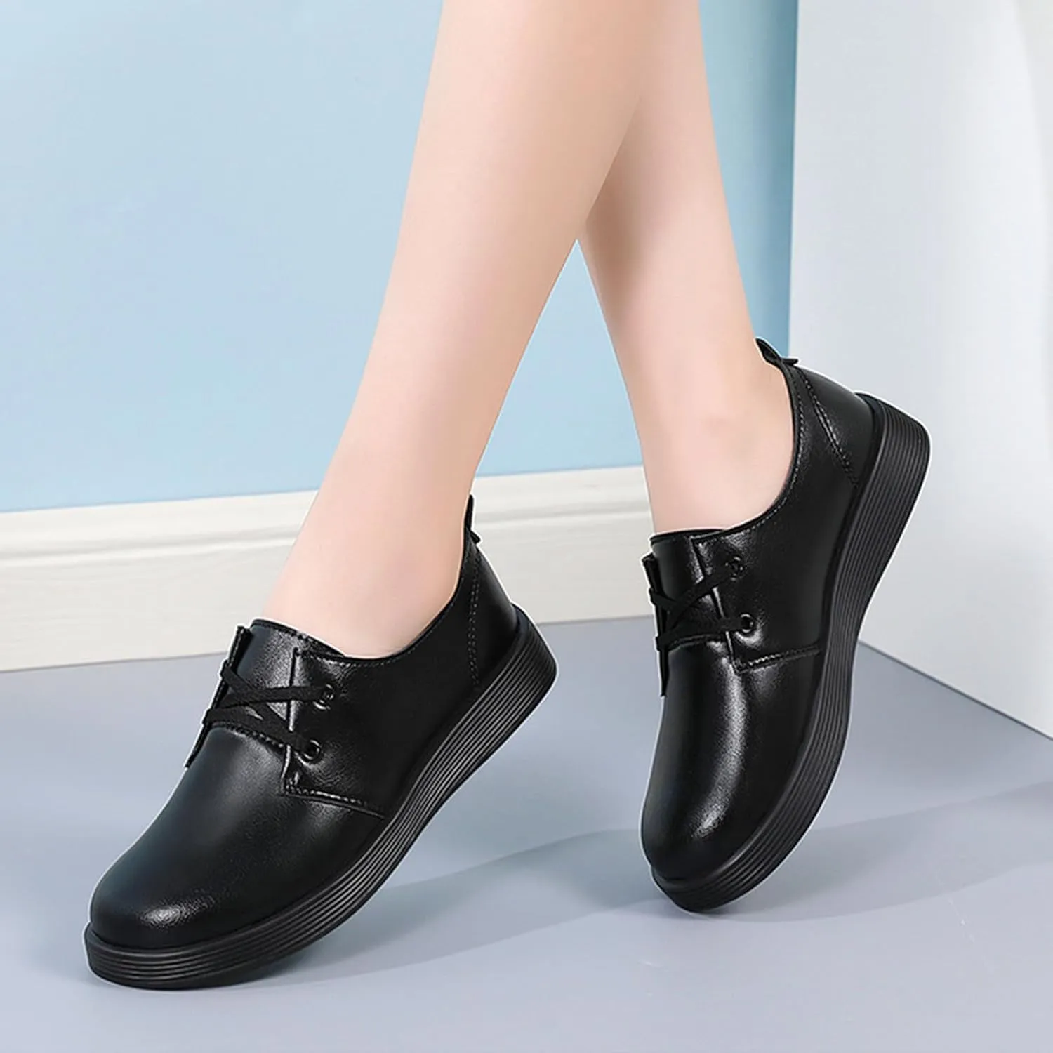 Women's Leather Casual Flat Oxford Shoes Comfort Round Toe Non Slip Breathable Lace Up Dress Shoes for Work Dating Shopping