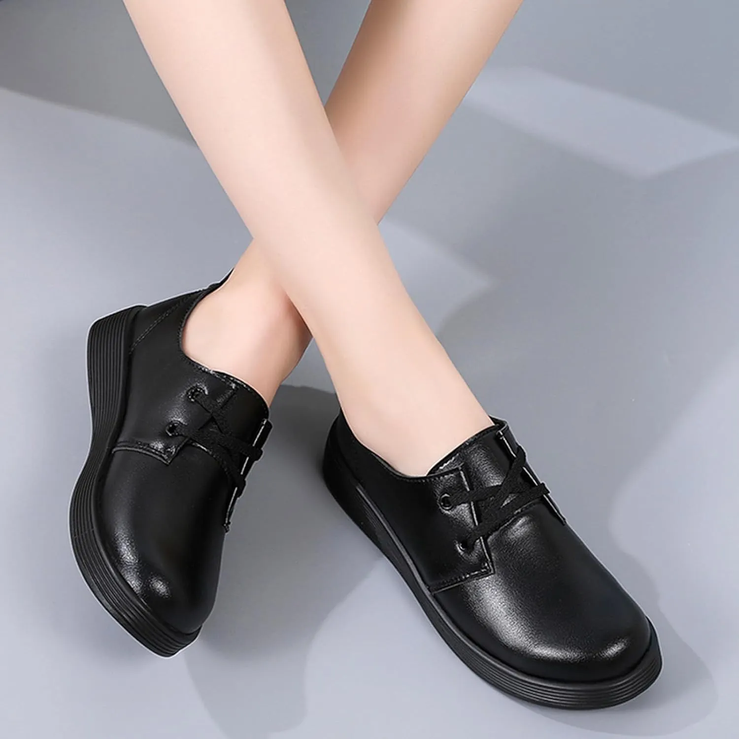Women's Leather Casual Flat Oxford Shoes Comfort Round Toe Non Slip Breathable Lace Up Dress Shoes for Work Dating Shopping